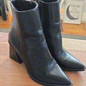Elegant Black Heeled Boots for Women